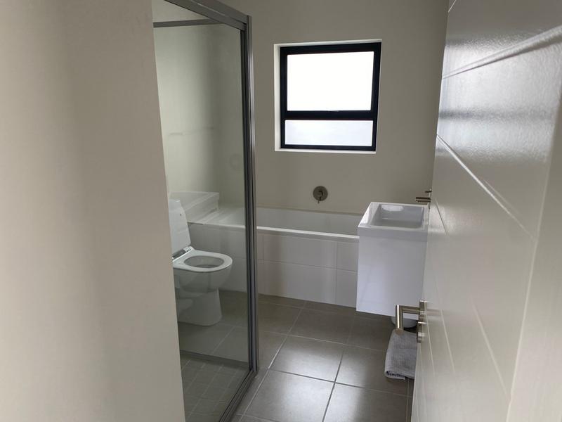 3 Bedroom Property for Sale in Silver Oaks Western Cape